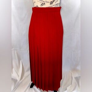 EUC: Stunning Austin Reed Red Pleated Skirt
